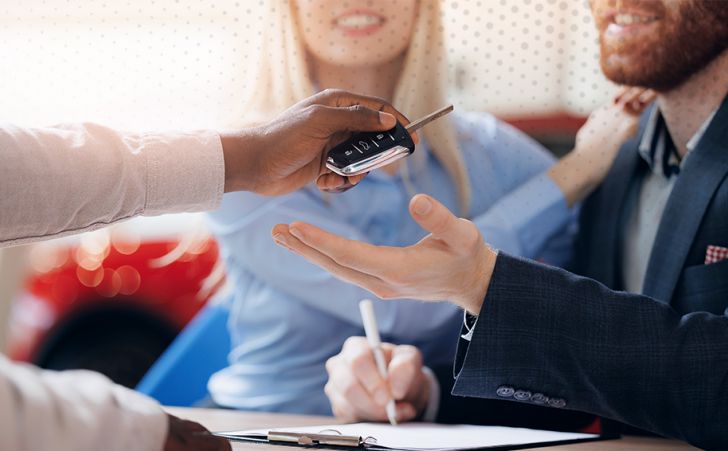 December Auto Feature 916x566