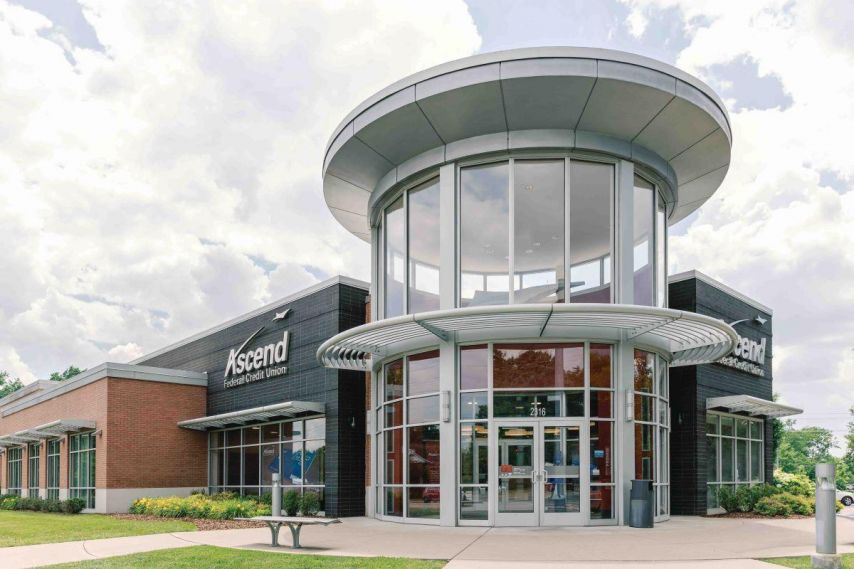 Exterior of Ascend Main Street Branch in Murfreesboro