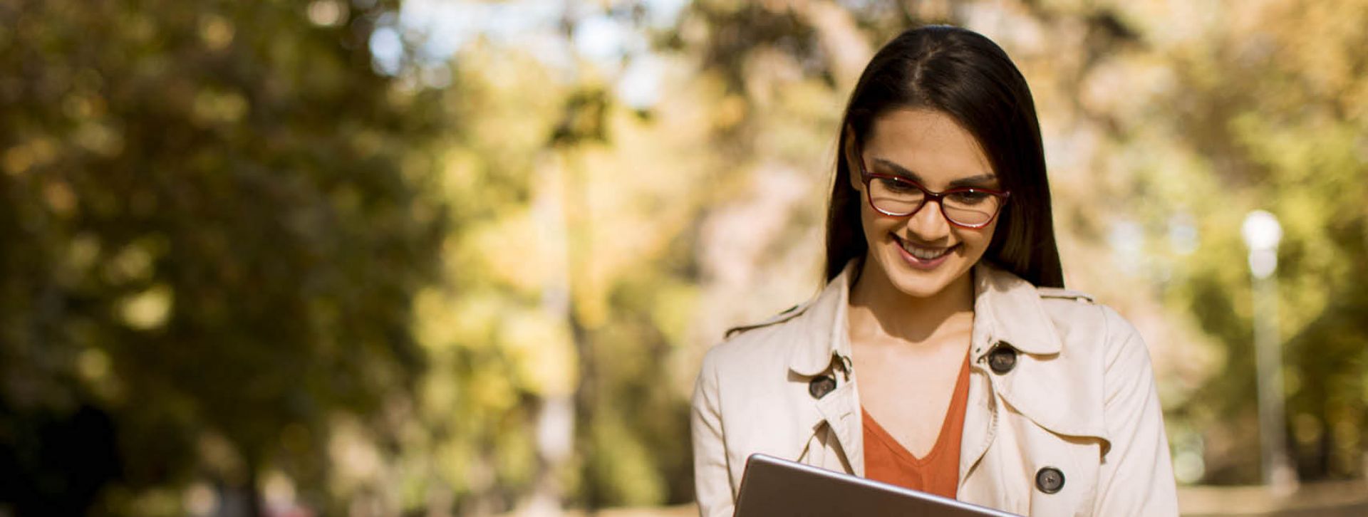 Business woman using her tablet